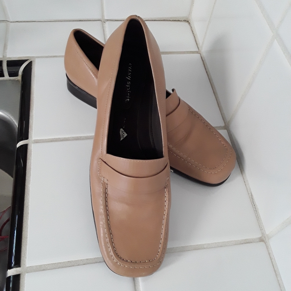 Easy Spirit Leather Loafers